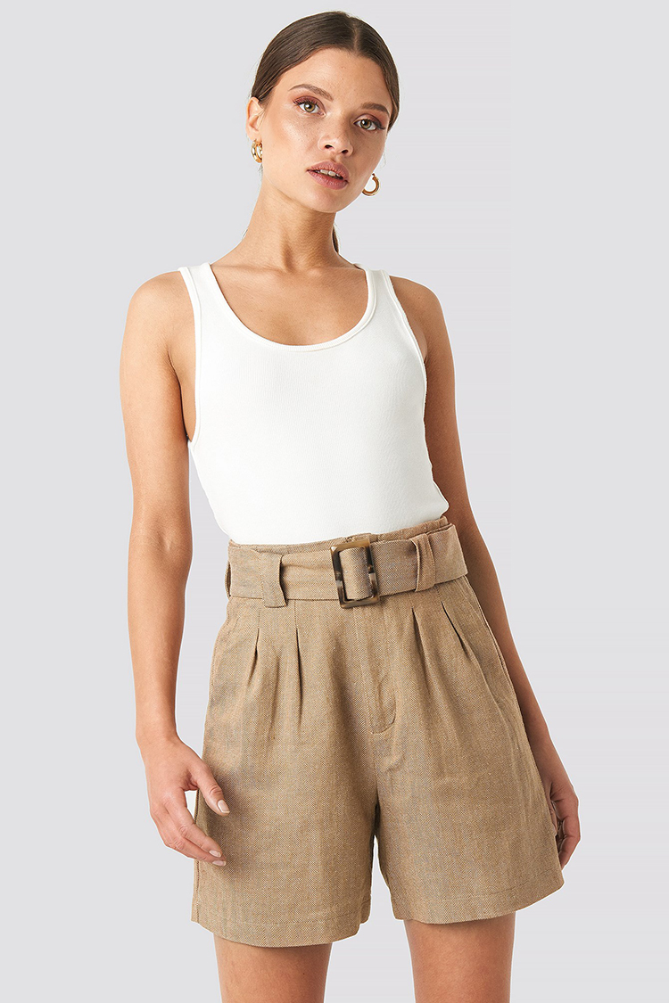 Kvinnors Högmidjade Denim Shorts med Strassdetaljer main image 1
