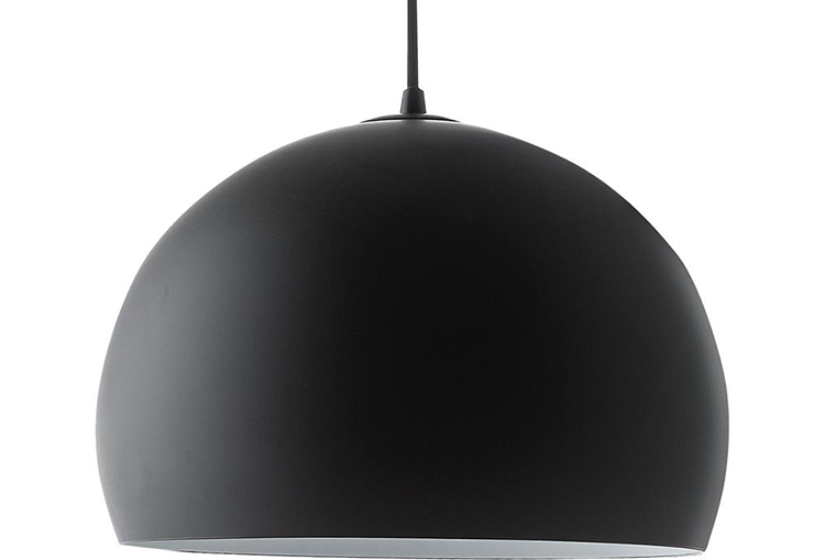 Minimalistisk sort lampe til loftet