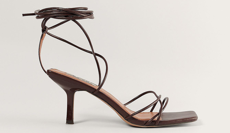 Mørkebrune højhælede sandaler med snøre