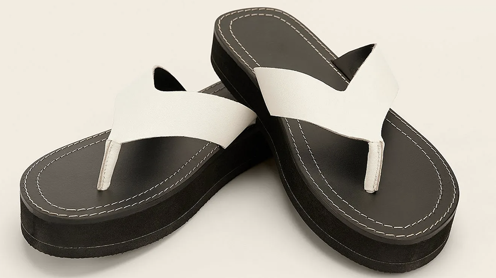 Monokrome læder slip on sko med høj sål
