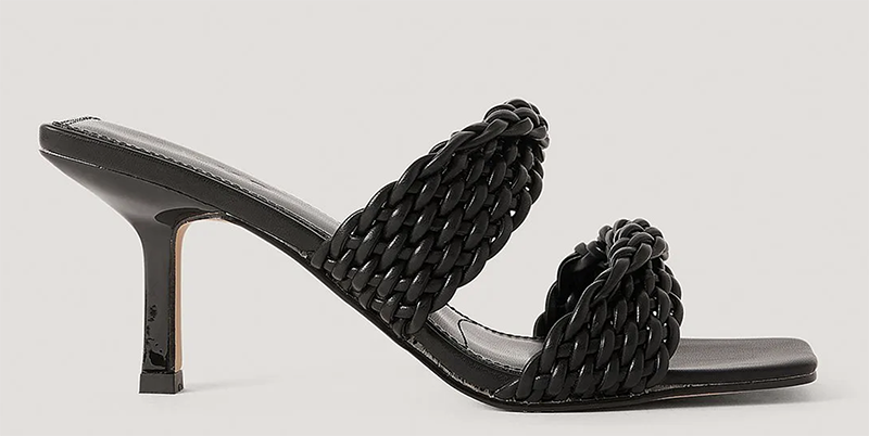 Flettede sorte sandaler med hæl