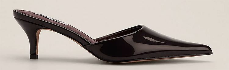 Glossy brune slip in sko med lille hæl