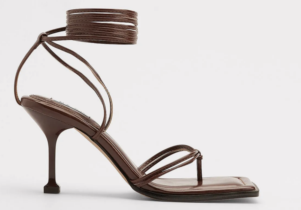 Smukke højhælede sandale i dyb brun nuance