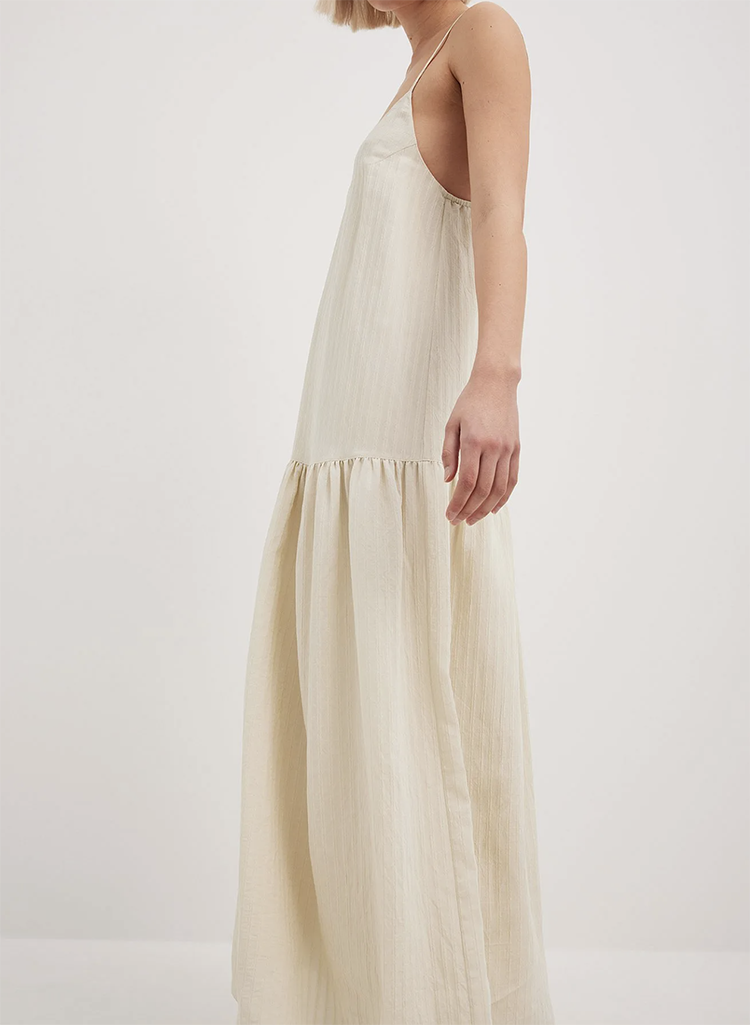 Afslappet og elegant Sommerkjole i Naturfarve