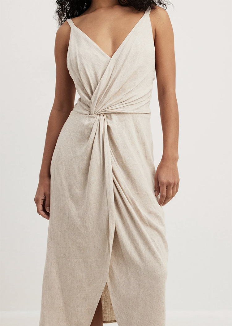 Klassisk Sommerkjole med Krydsdetaljer