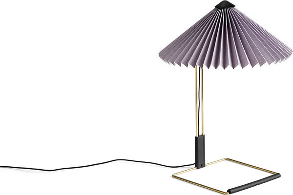 HAY Matin bordlampe med plisséskærm og messingfod