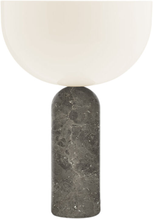 New Works Kizu bordlampe i marmor med opalhvid glaskugle