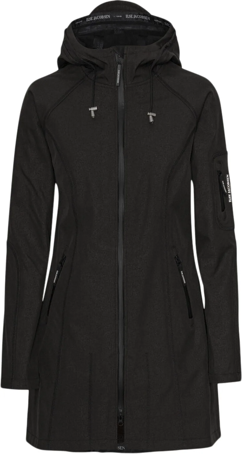 Sort trekvartlang softshell-regnfrakke fra Ilse Jacobsen