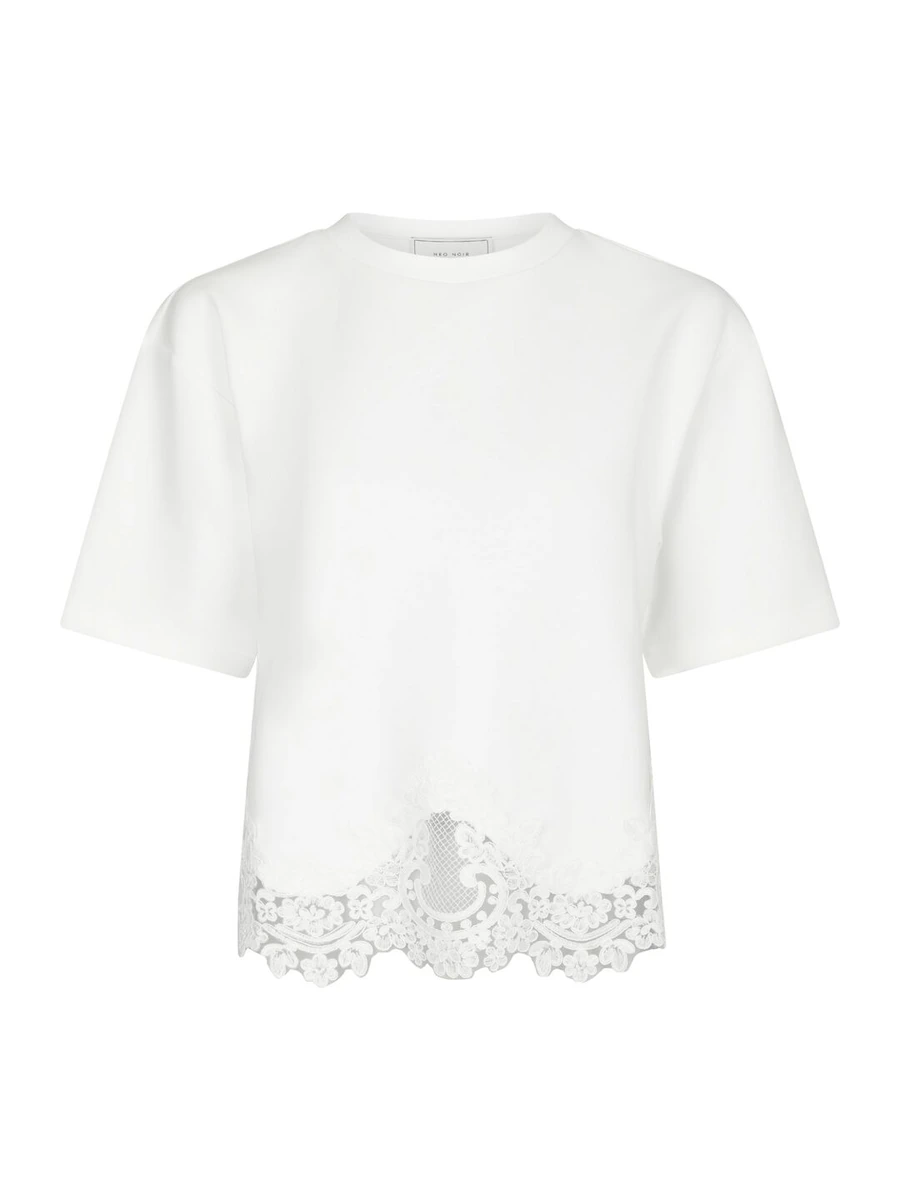 Hvid t-shirt med blondekant fra Neo Noir