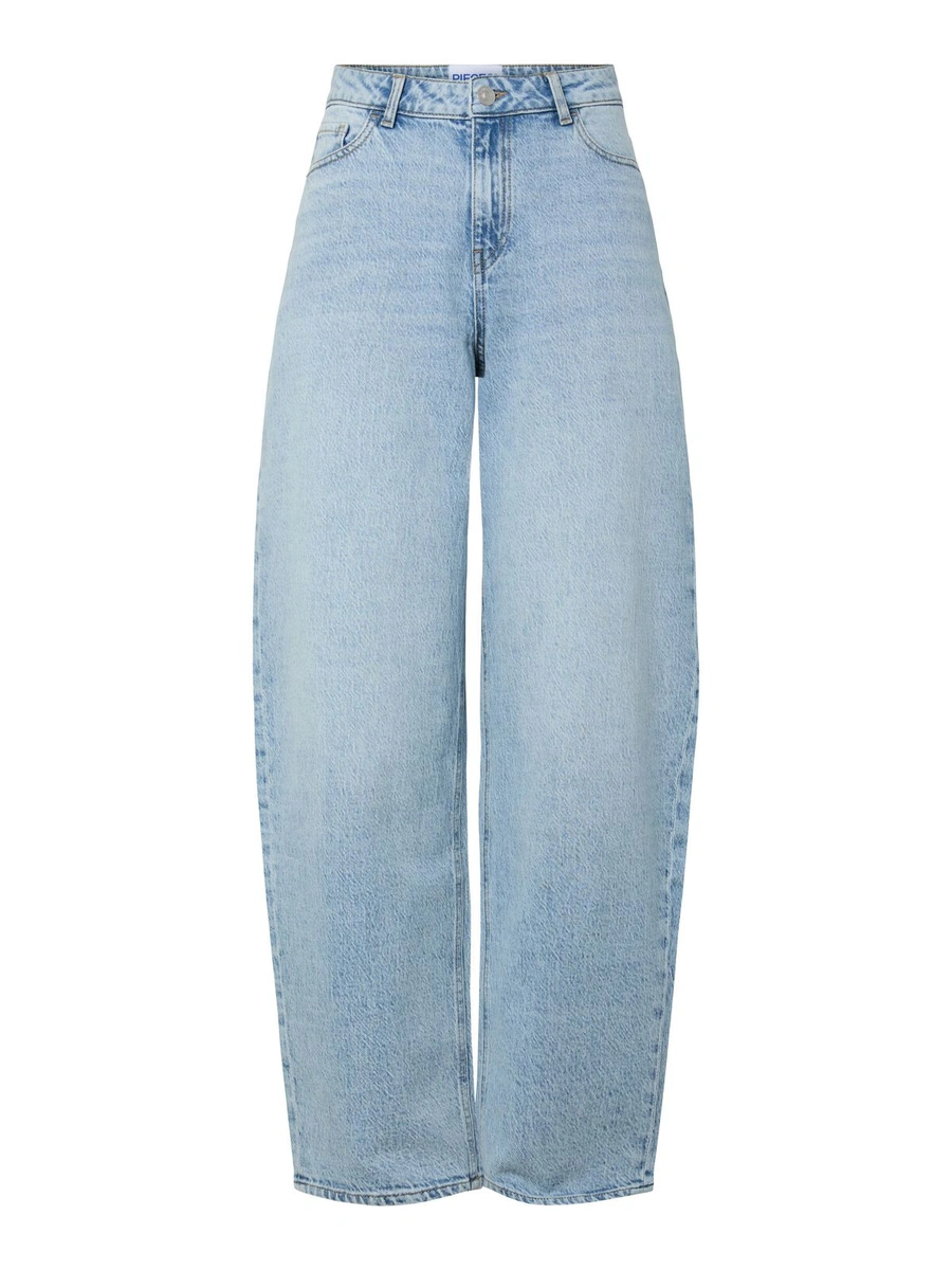 Lyseblå ankelkorte PCGRACE barrel jeans fra Pieces