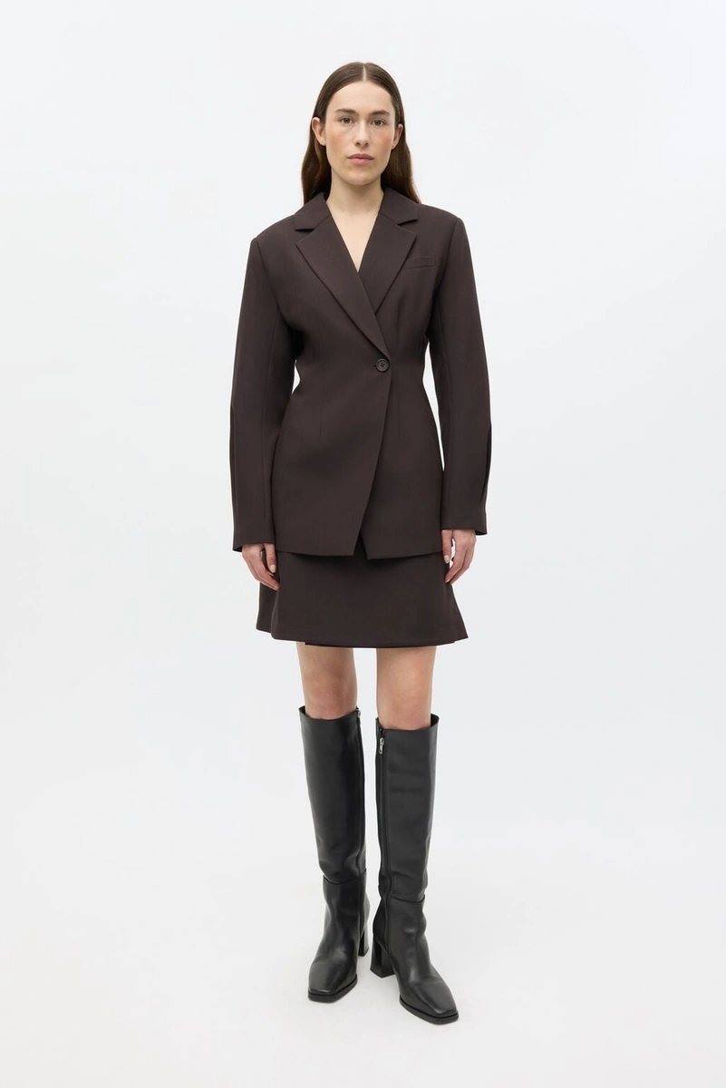 Chokoladebrun klassisk blazer fra Envii