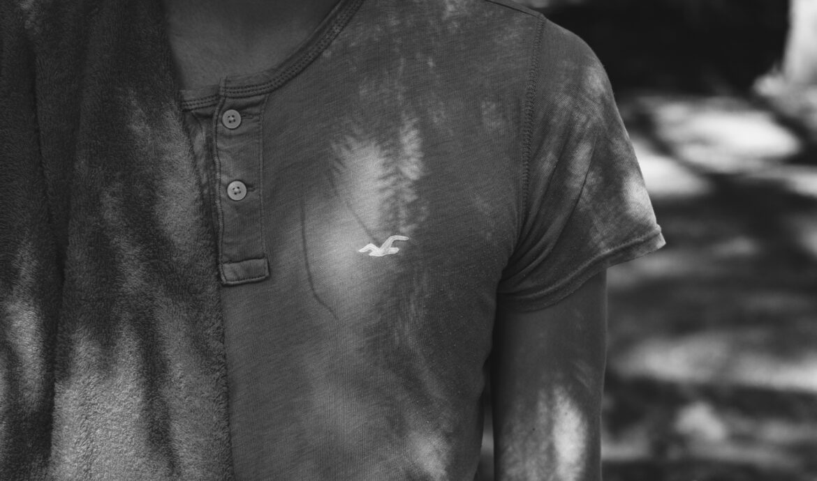 20 minimalistiske t-shirts du altid kan have på