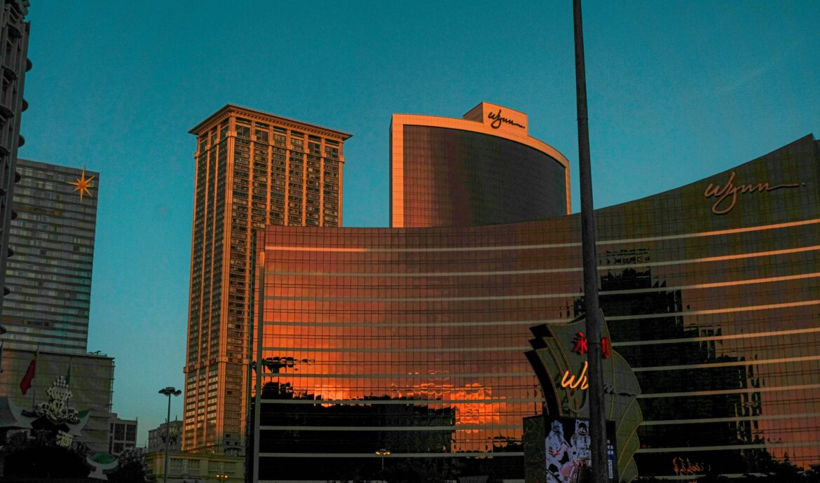 Fra Neonlys til Luksus: Her er 5 Byer med Verdens Bedste Casinoer