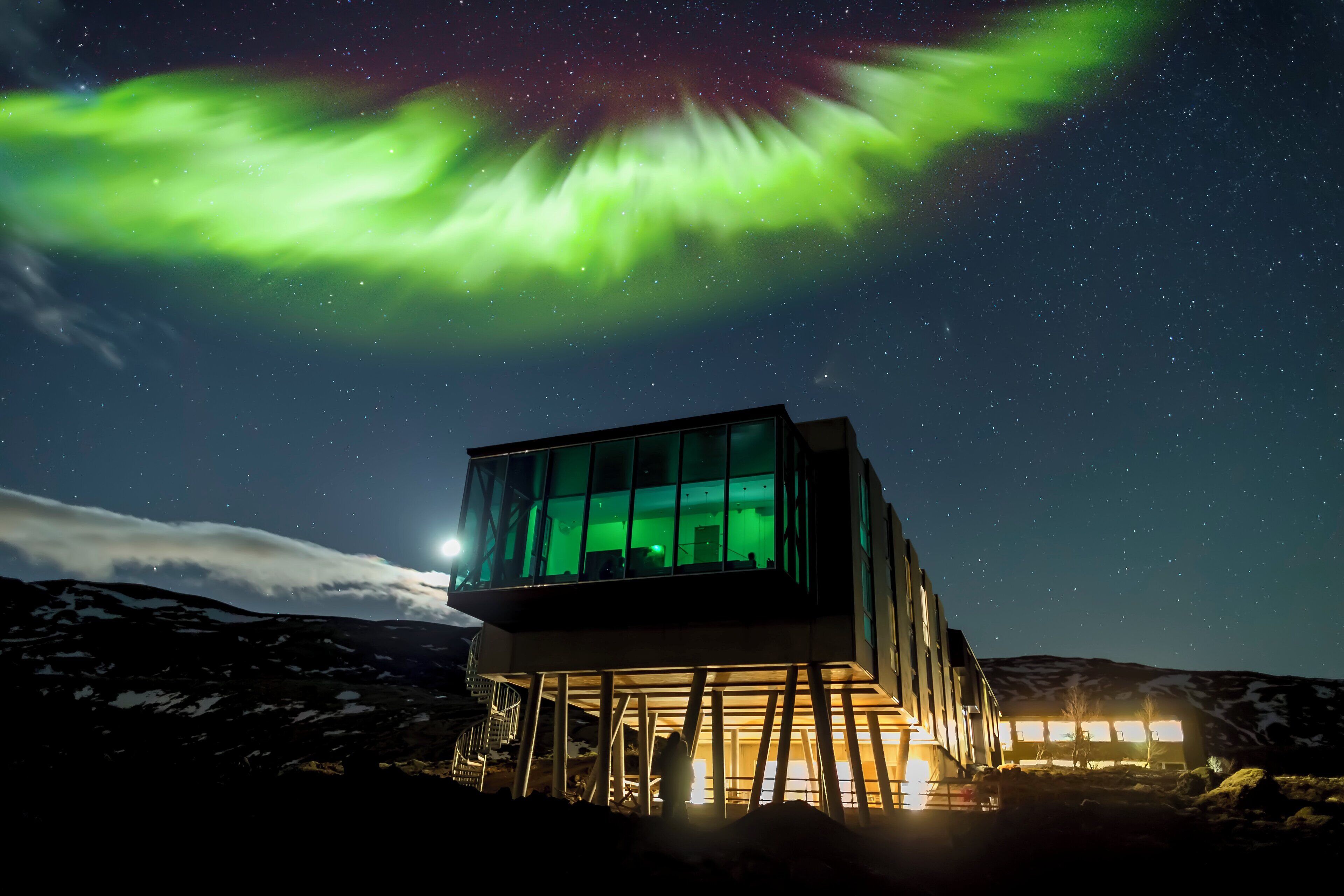 ION Adventure Hotel under nordlys i Islands landskab
