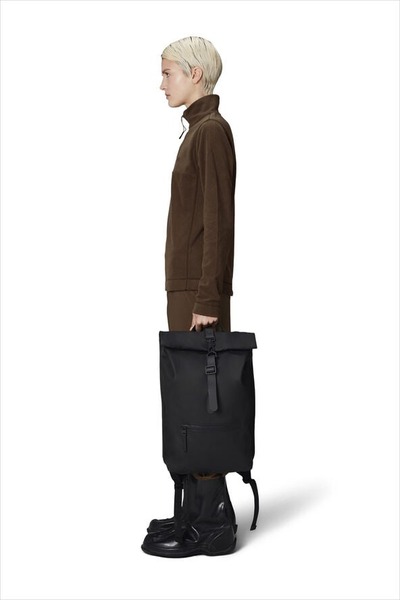 Sort Rains Rolltop Rucksack W3 vist fra top til bund