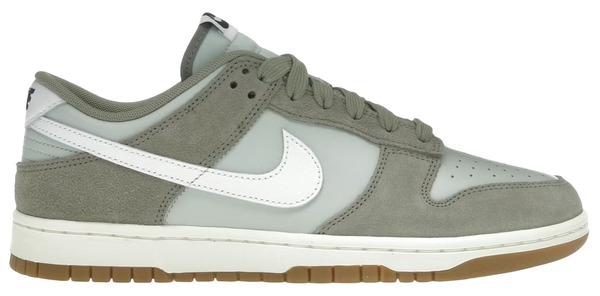 Nike Dunk Low Retro SE hvid lædersneaker med lysegrå og grønne detaljer