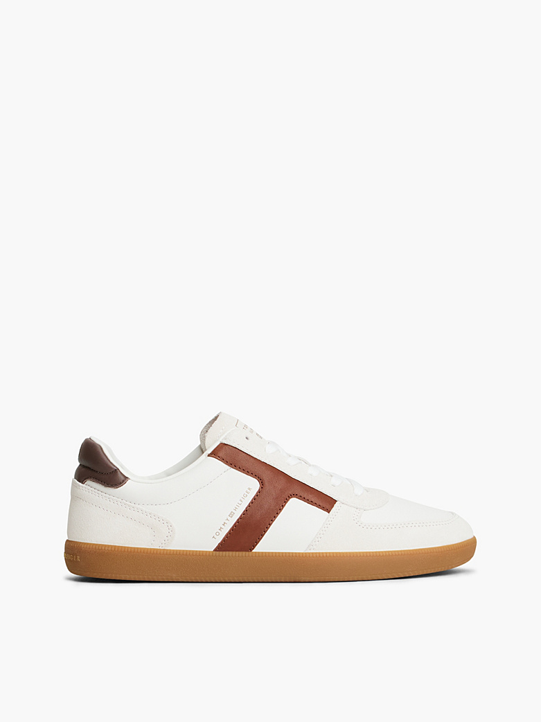 Ecrufarvede Tommy Hilfiger Tribeca lædersneakers med brun hældetalje