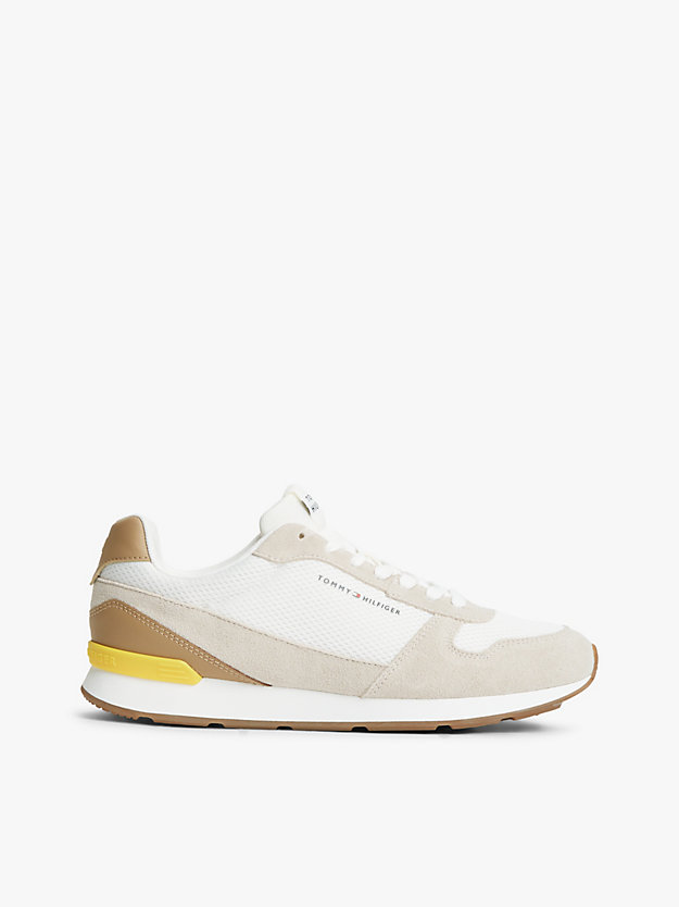 Ecrufarvede Tommy Hilfiger ruskinds- og mesh-sneakers med beige paneler