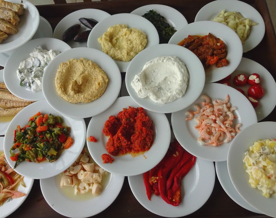 Tyrkiske meze på Lido Restaurant på Büyükada i Istanbul
