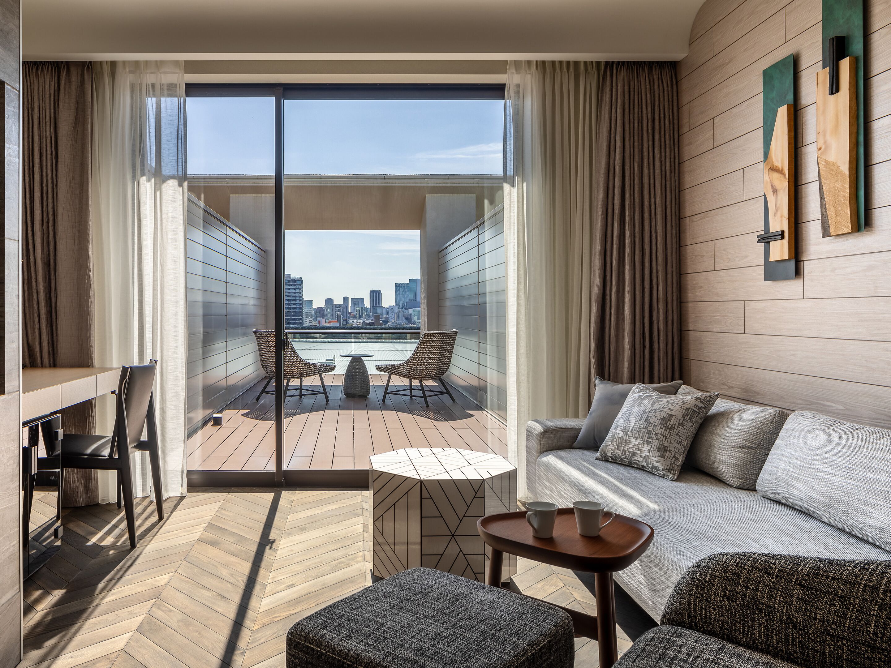 Værelse med balkon på Mitsui Garden Hotel Jingugaien Tokyo Premier